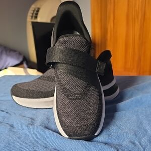 Sleek Black Athletic Shoes for Men